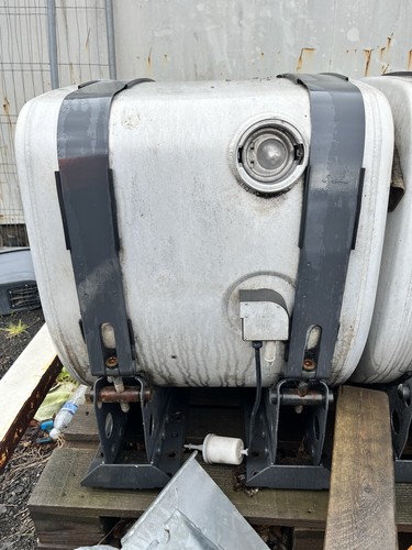 Volvo 21516442 diesel tank - 21516442,