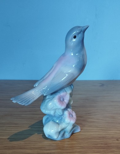 Casades blue porcelain bird - ,