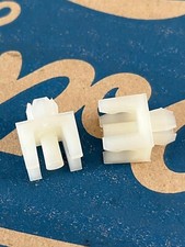 Bonnet Stay Clip x 2. Ford