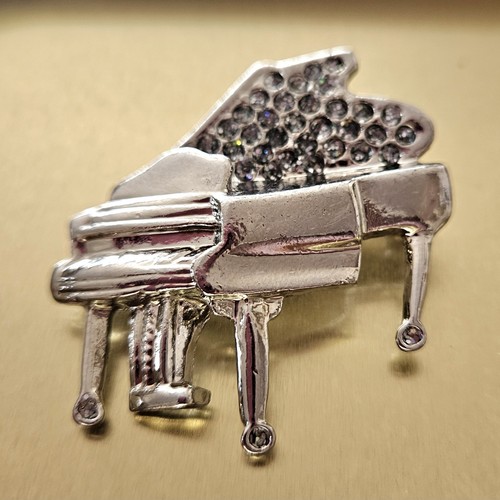 Lovely silvertone grand piano - lovely,