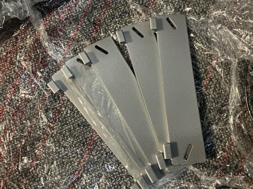 Vertical wall bracket mounting - vertical,