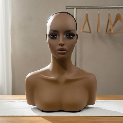 Manikin head with - manikin, shoulders
