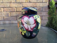 MOORCROFT   POTTERY.  GOLDEN