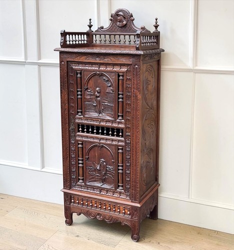 Small antique carved chestnut - small,