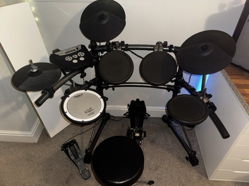 Roland drum kit amp - roland, kit.