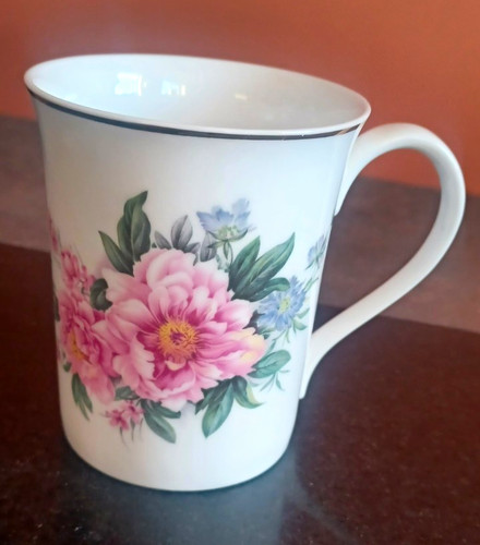 Royal kendal fine bone china - bone,