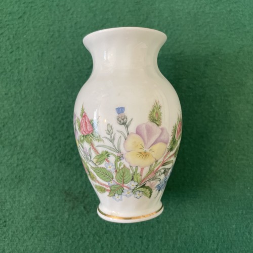 Pretty aynsley bone china - bone,