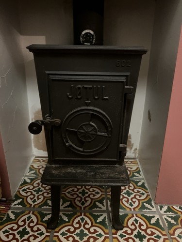 Jotul 602 wood burning - burning, stove