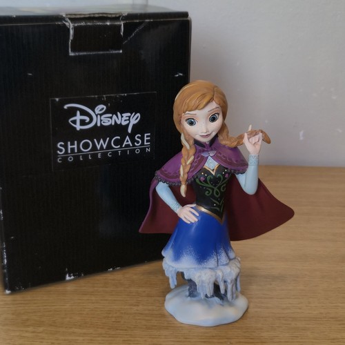 Disney showcase traditions - showcase,