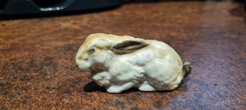 Antique staffordshire rabbit - ,