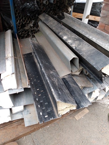Short steel cavity - short,