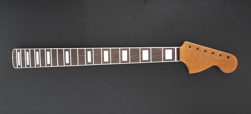Flamed maple neck jazzmaster - maple,