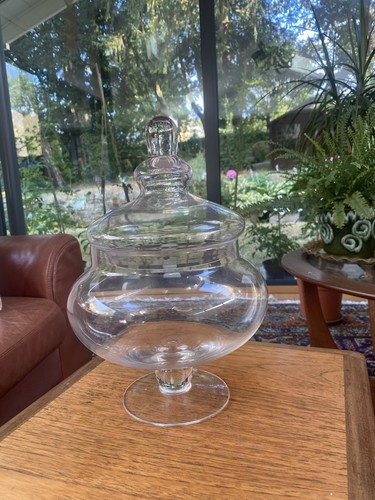 Large clear glass pedestal - clear,