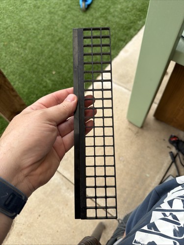 Magnetic frag rack hole - magnetic,