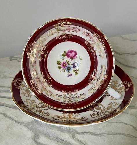 Royal grafton tea cup and - grafton,
