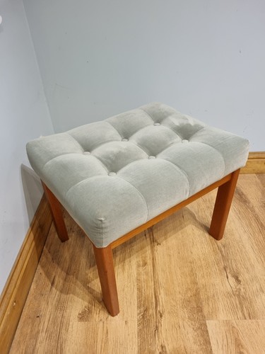 Plan stool chair - g,