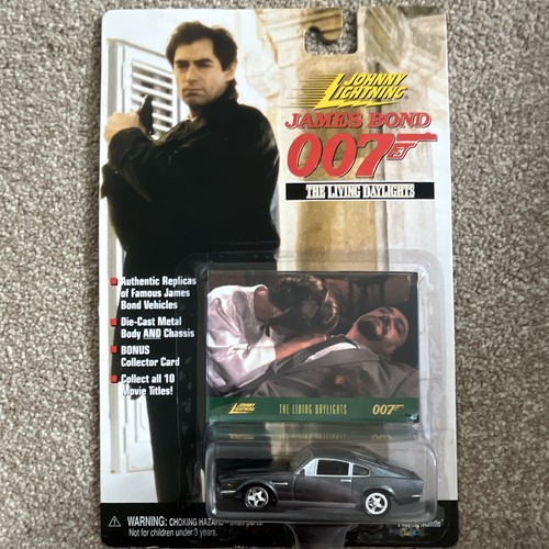James bond 007 the living - 007,