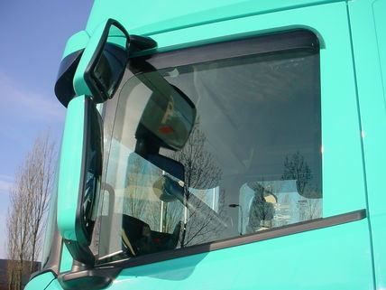 Window deflector suit new - to,
