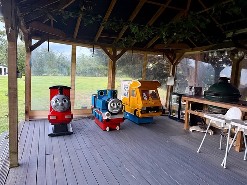 Coin operated thomas james - coin,