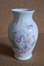 Aynsley Vase with Little
