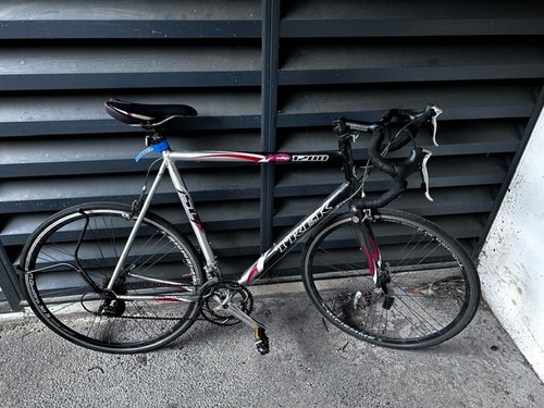 Used red black - red-black-white, slr