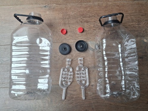 Plastic demijohns with - 2x,