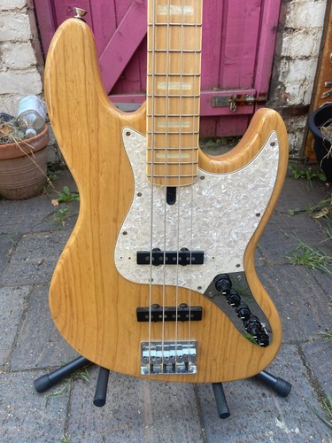 Marcus miller sire - bass, 1st