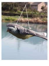 Realistic Flying Bird Hawk Decoy Pigeon Crow Scarecrow Garden Scarer Prop‘’
