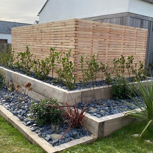 Contemporary slatted homegrown - contemporary,