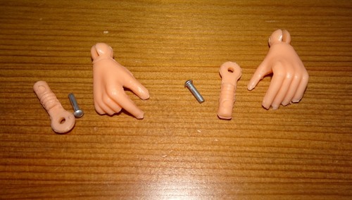 Palitoy action man - hands, early