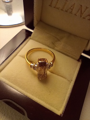 Iliana 18k yellow - 18k, csarite