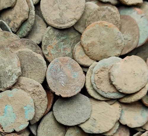 Lot uncleaned low grade - lot,