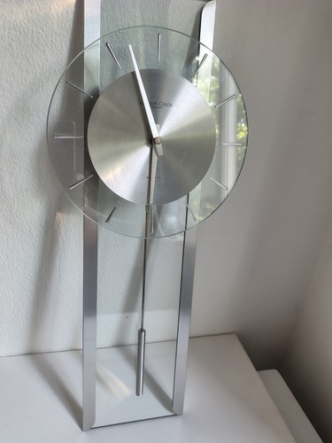 London clock company - clock, glass