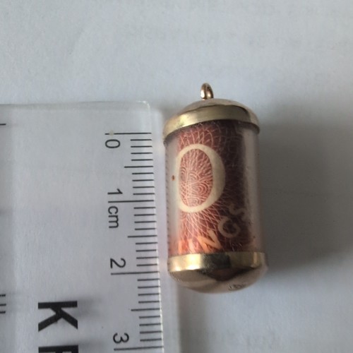 9ct gold charm - 9ct, /
