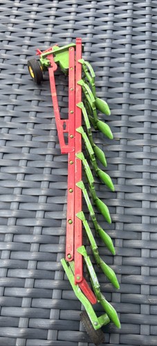Britains kverneland furrow - 8,
