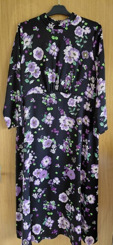 Marks spencer satin black - &,