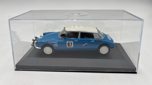 Deag302 citroen white - ds,
