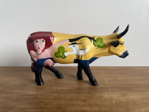 Cow parade bribe with - cow,