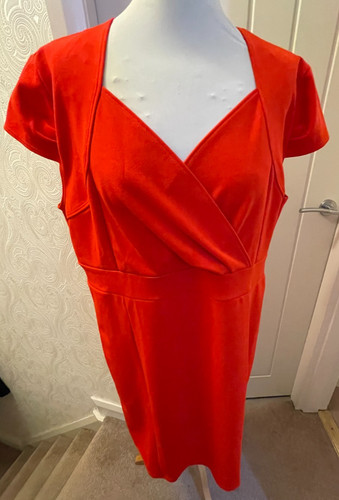 Bnwt kim fiesta red - fiesta, /