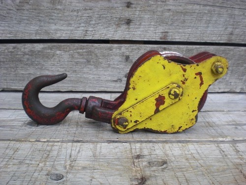 Vintage heavy duty pulley - duty, +