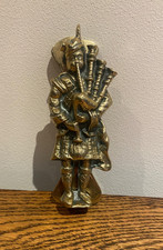 VINTAGE HEAVY BRASS SCOTTISH HIGHLAND BAGPIPER BAGPIPES DOOR KNOCKER