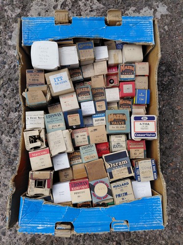 Box vintage radio valves - radio,