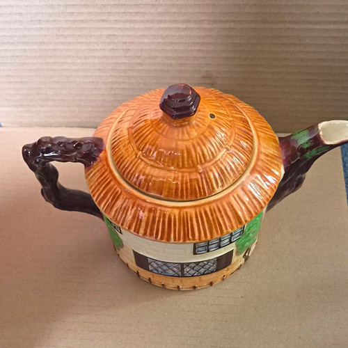 Beswick england cottage - england, ware