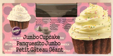 Wilton JUMBO CUPCAKE PAN Cast