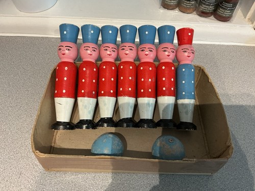 Vintage wooden soldier figures - vintage,