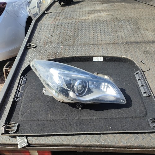 Vauxhall insignia xenon - xenon, front