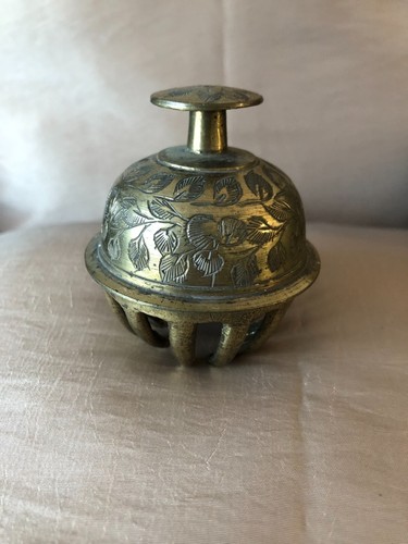 Small brass elephant - claw, bell