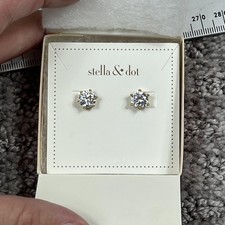 Stella Dot Sparkle Stud