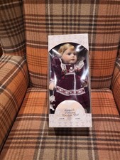 Leonardo Collection  vintage Porcelain Doll Chloe LP2462 Collectable VGC