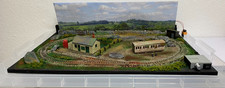 Small Micro OO Gauge Model Railway Layout in a Case/Box - free P&P - NEW!